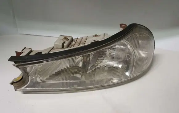 Ford Mondeo MK II Headlight/headlamp 1305235322