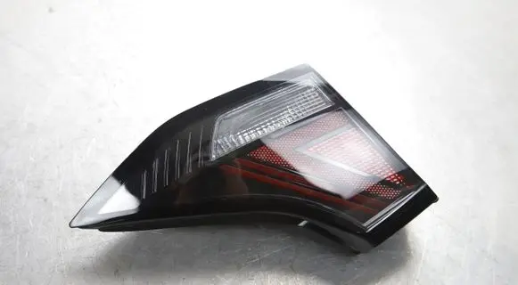 Hyundai Ioniq Tailgate rear/tail lights 92403-G2200
