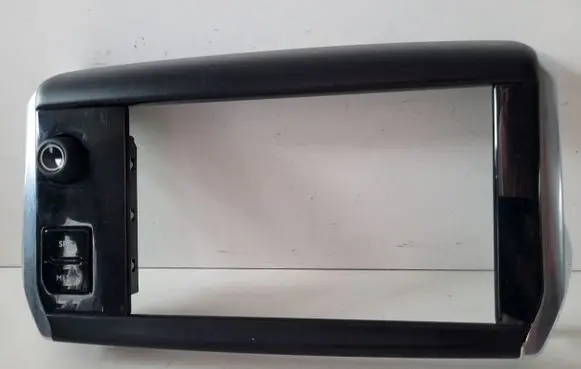 Peugeot 2008 I Radio/GPS head unit trim 9673861377