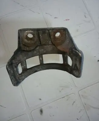 Iveco Daily 4th gen Power steering pump mounting bracket 