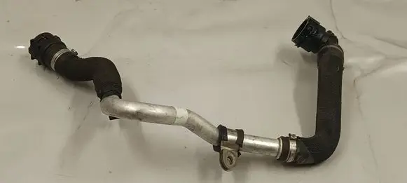 BMW X5 G05 Coolant pipe/hose 8596428