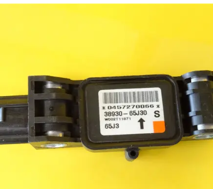 Suzuki Grand Vitara II Airbag deployment crash/impact sensor 3893065J30