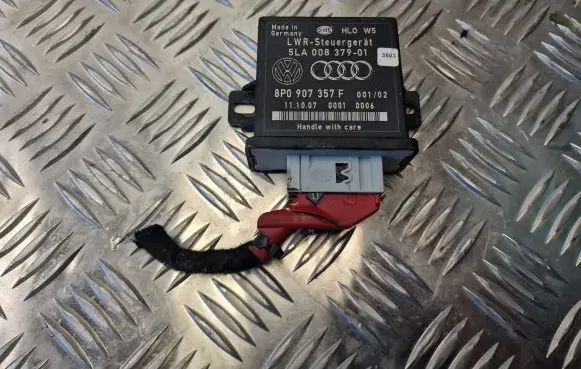 Audi A4 S4 B7 8E 8H Light module LCM 8P0907357F