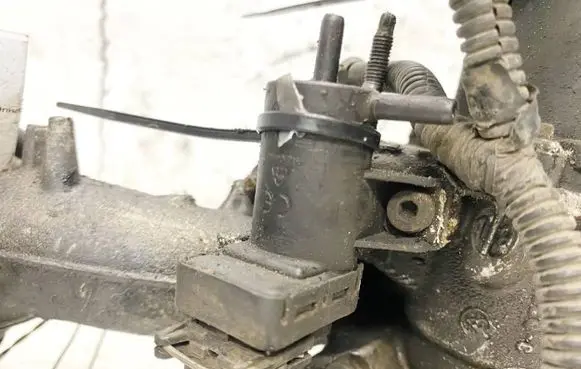 Renault Scenic III - Grand scenic III Turbo solenoid valve