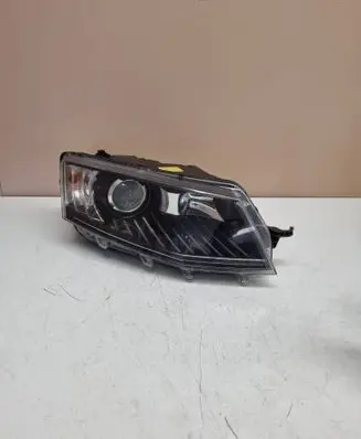 Skoda Octavia Mk3 (5E) Headlight/headlamp 5E1941016B 030127228400 33423344