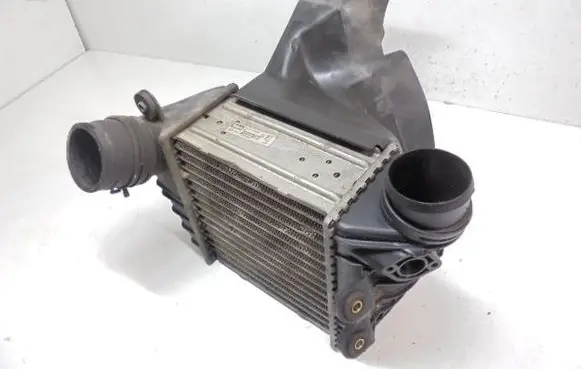 Volkswagen Bora Intercooler radiator 1J0145803