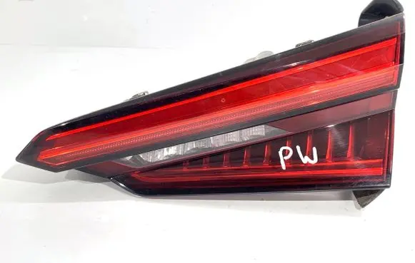 Audi A5 Rear/tail lights 8W6945094R