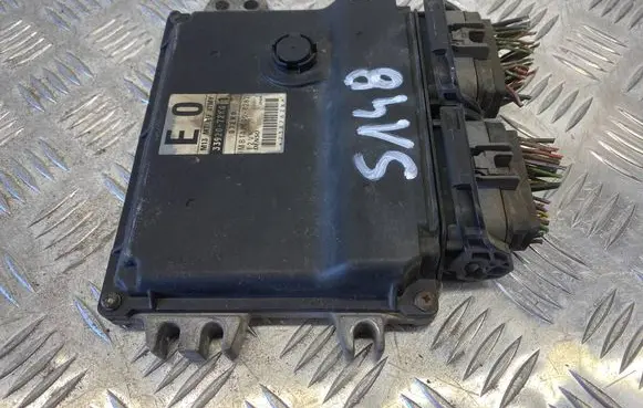 Ford Fiesta Engine control unit/module 3392072K0 MB1123008262