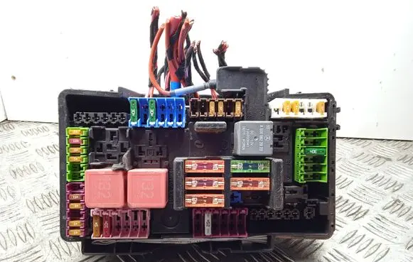 Mercedes-Benz C AMG W205 Fuse module A205