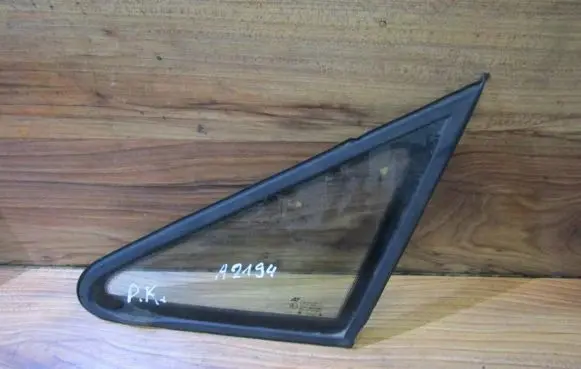 Ford Galaxy Front triangle window/glass 