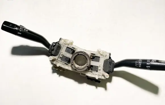 Toyota Corolla E120 E130 Wiper turn signal indicator stalk/switch 17B312 8431026781 17A164LH