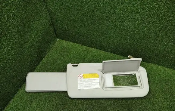 Mitsubishi Pajero Sun visor 7430A317