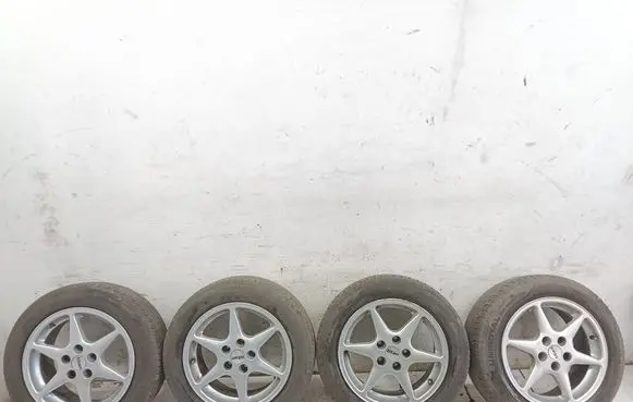 R16 alloy rim