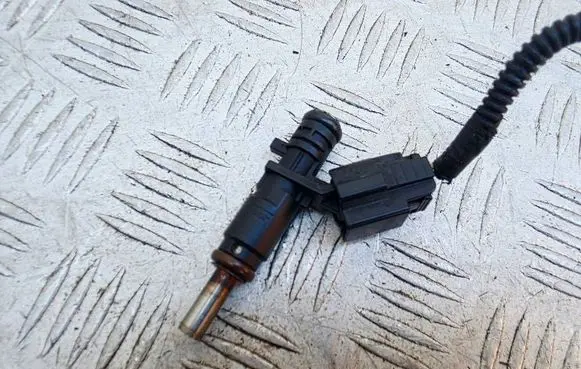 Mini One - Cooper Coupe R56 Fuel injector V752817680 7528176