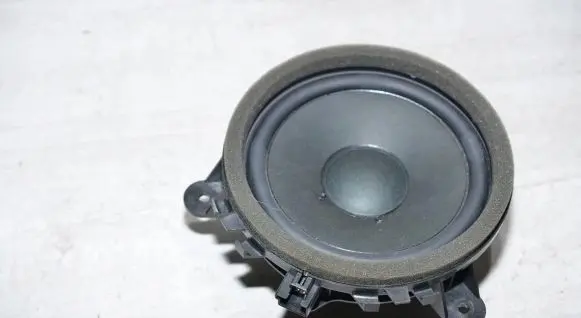 Volvo V40 Front door high frequency speaker 31489619