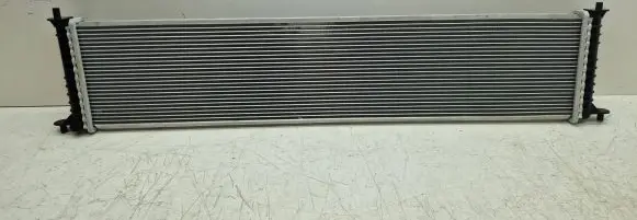 Tesla Model S Coolant radiator 600737200A 600737200 6007372