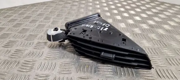 Ford Kuga II Dash center air vent grill