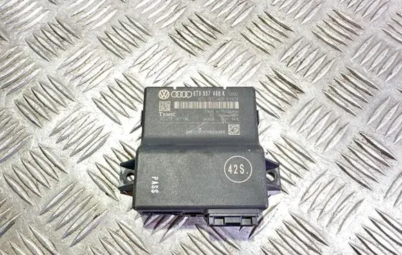 Audi A4 S4 B8 8K Gateway control module 8T0907468K