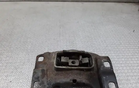 Mazda 3 I Gearbox mount