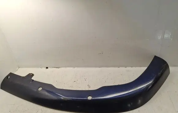 Front bumper lip