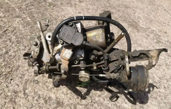 Volvo S40, V40 Fuel injection high pressure pump F8QLTN03 R84486C32 048320