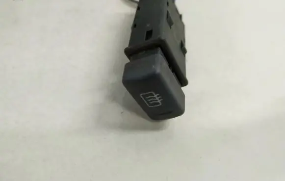 Land Rover Freelander Windscreen/window heater switch