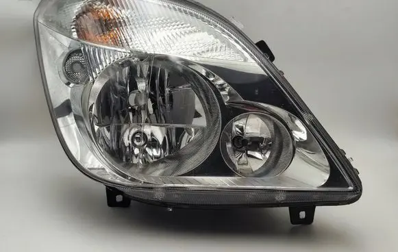 Mercedes-Benz Sprinter W906 Headlight/headlamp A9068200261 1EB24701202 ZGS011