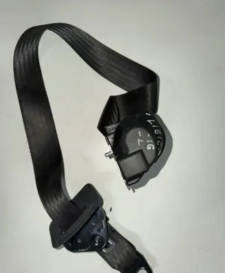 Ligier JS 50 Front seatbelt 00023441B 230415Z UK0YY10