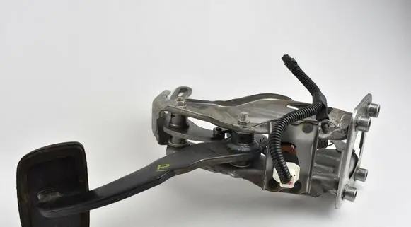 Toyota Land Cruiser (J150) Brake pedal 4711060330