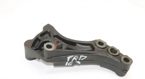 Honda Accord Engine mounting bracket