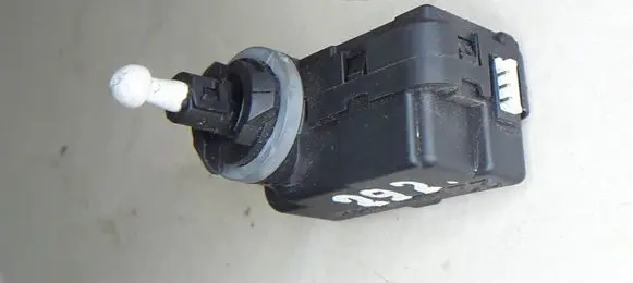 Opel Corsa D Headlight level adjustment motor 05H18A