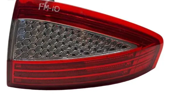 Ford Mondeo MK IV Rear/tail lights 7S7113404A