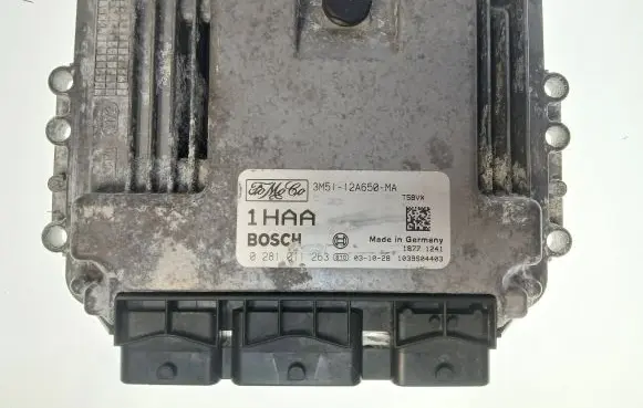 Ford Focus C-MAX Engine control unit/module 3M5112A650MA 1039S04403 0281011263