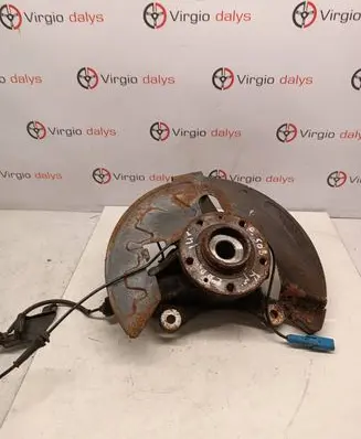 Peugeot 508 Front wheel hub spindle knuckle
