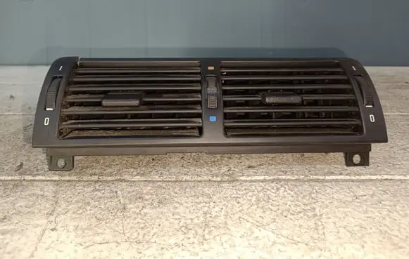Dash center air vent grill