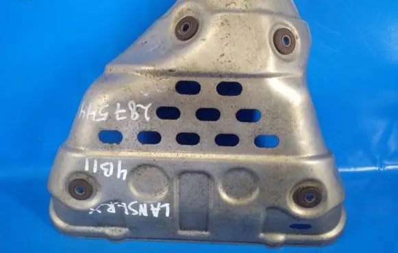 Mitsubishi Lancer VIII Exhaust heat shield 