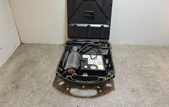 Opel Vivaro Tool box 93452779 995015576R