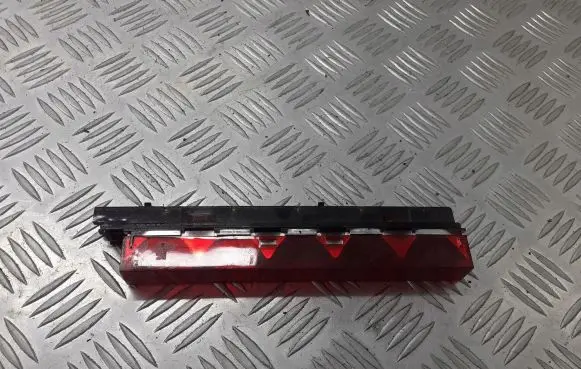 Ford Mondeo Mk III Third/center stoplight 1S71-13A613-AE