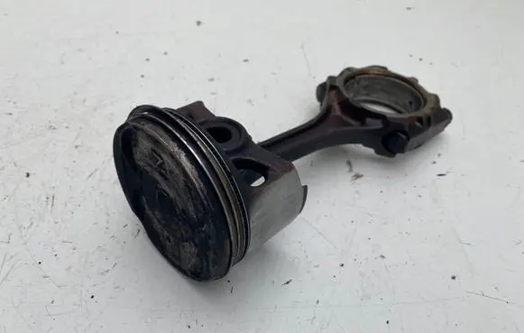 Toyota Picnic Piston with connecting rod 8430