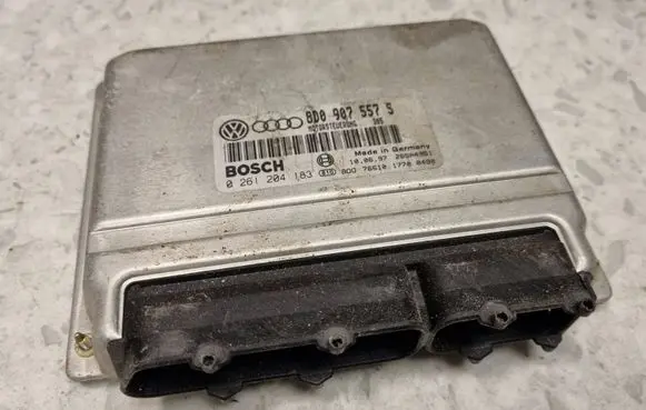 Audi A4 S4 B5 8D Engine control unit/module 8D0907557S 0261204183