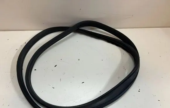 Mazda 2 Front door rubber seal
