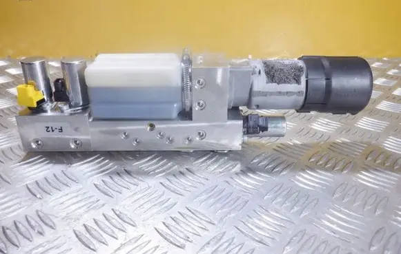 BMW 6 F12 F13 Convertible roof hydraulic pump HB71429002