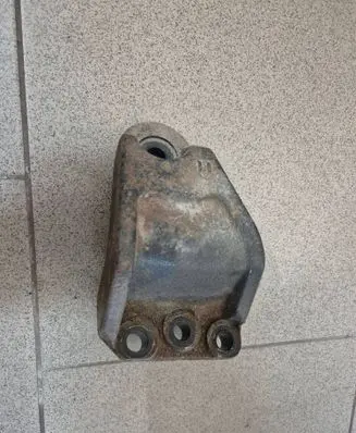 Hyundai Tucson TL Engine mounting bracket