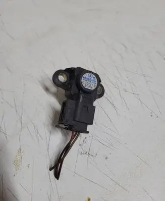 Mercedes-Benz E W211 Air pressure sensor A0041533328 032519