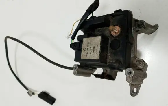 Mercedes-Benz E W210 Electric engine pre-heating system (optional) A0001591004 9835513