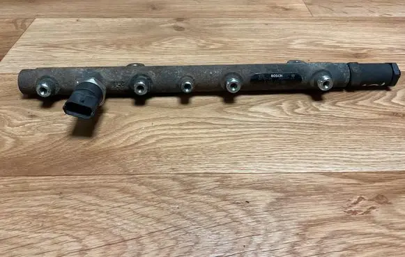 Renault Trafic II (X83) Fuel main line pipe 0445214024 7700114017