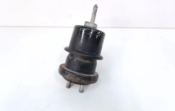 Subaru Outback (BS) Engine mount bracket