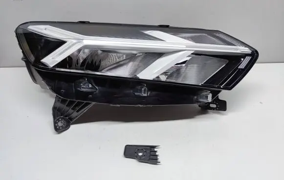 Dacia Sandero III Headlight/headlamp 260107978R