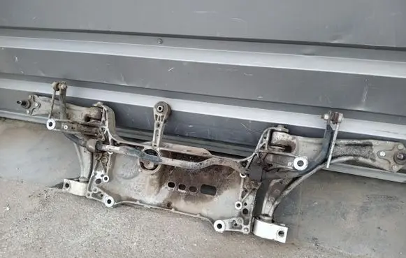 Volkswagen PASSAT B6 Front subframe 3C0199369F