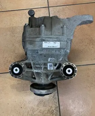Dodge Challenger Rear differential 68427796AA 05038702AG 5038702AD